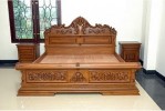 Tempat Tidur Kayu Jati