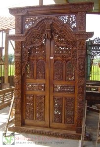 Pintu Gebyok Jawa