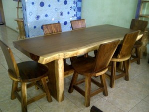 Jual Meja Makan Kayu Trembesi Solid MJ-MM76